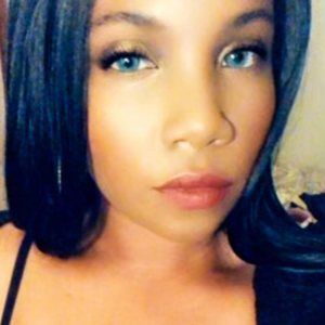 Meet your Posher, Lina